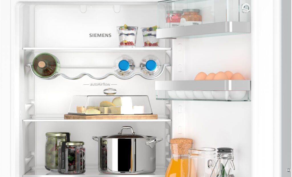 SIEMENS IQ500 BUILT IN FRIDGE FREEZER KA Distribution